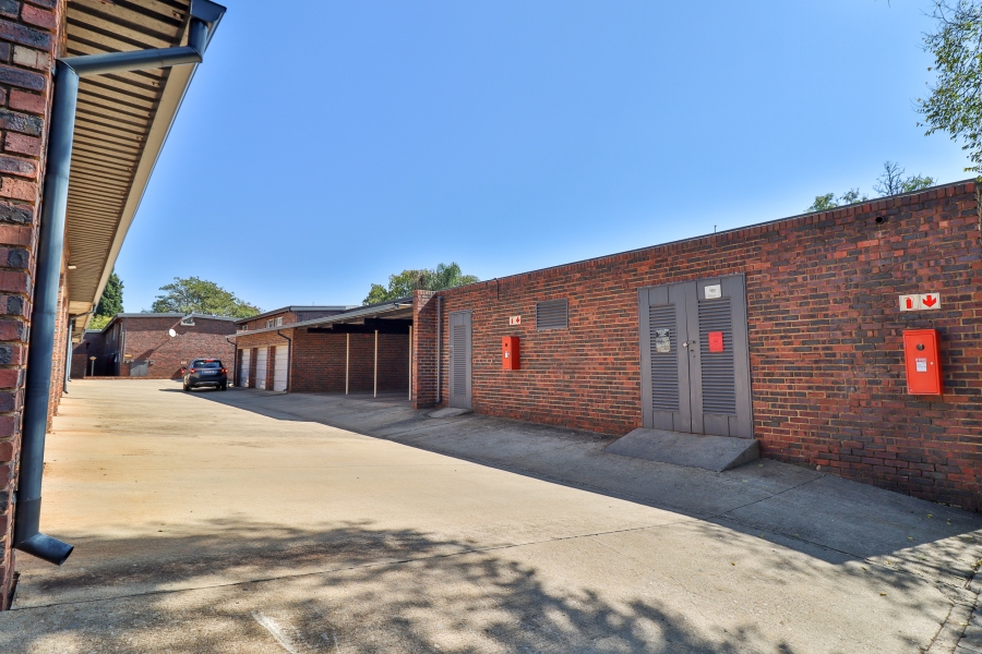 2 Bedroom Property for Sale in Queenswood Gauteng