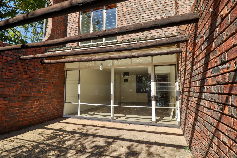 2 Bedroom Property for Sale in Queenswood Gauteng