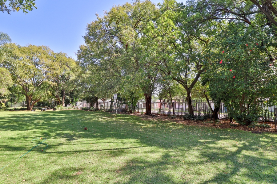 2 Bedroom Property for Sale in Queenswood Gauteng