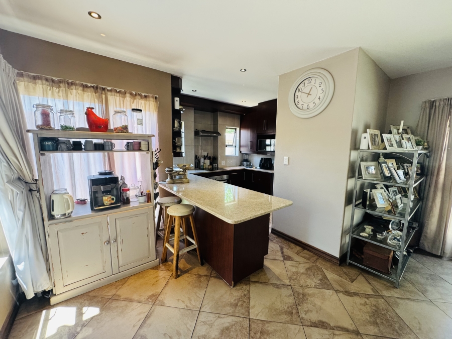 3 Bedroom Property for Sale in Mooikloof Gauteng