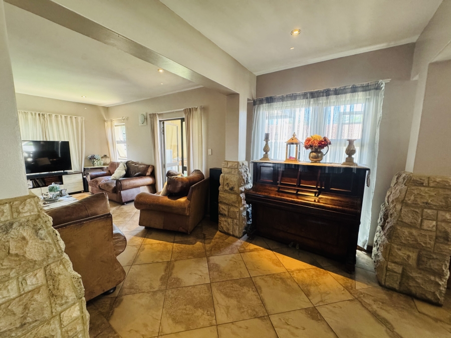3 Bedroom Property for Sale in Mooikloof Gauteng