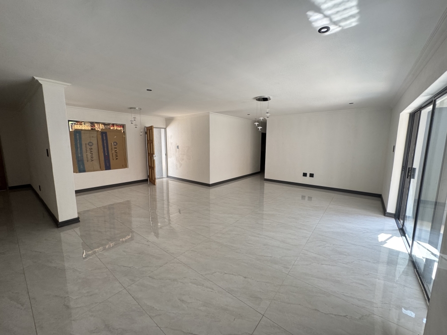 6 Bedroom Property for Sale in Meyerspark Gauteng