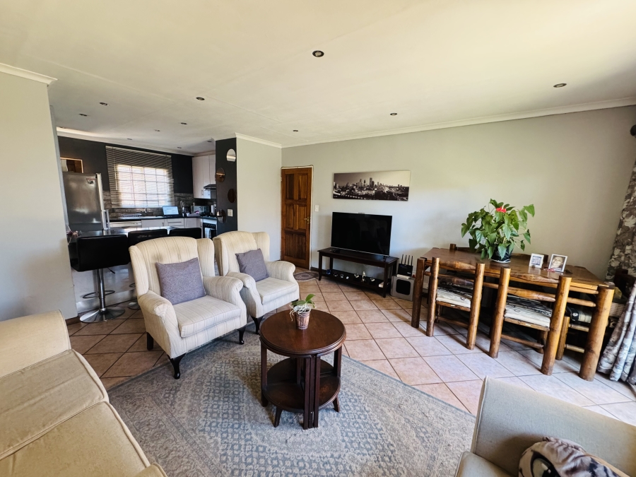 2 Bedroom Property for Sale in Elardus Park Gauteng