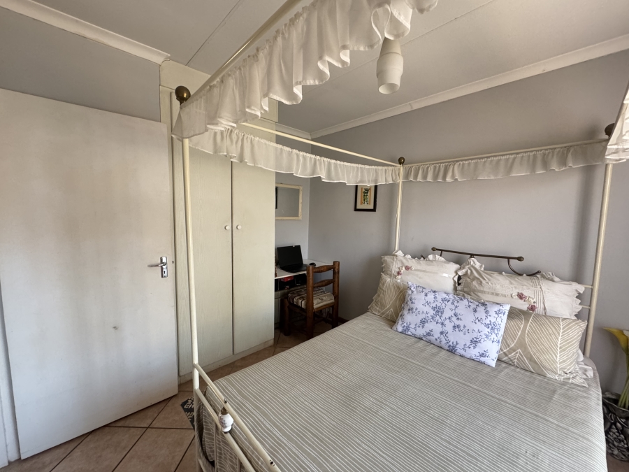 2 Bedroom Property for Sale in Elardus Park Gauteng