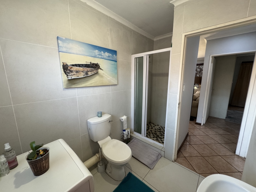 2 Bedroom Property for Sale in Elardus Park Gauteng