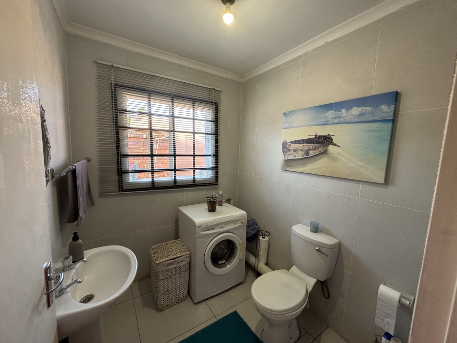 2 Bedroom Property for Sale in Elardus Park Gauteng