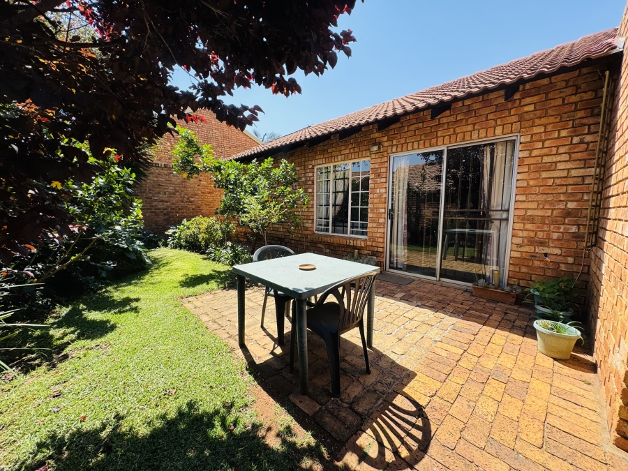 2 Bedroom Property for Sale in Elardus Park Gauteng