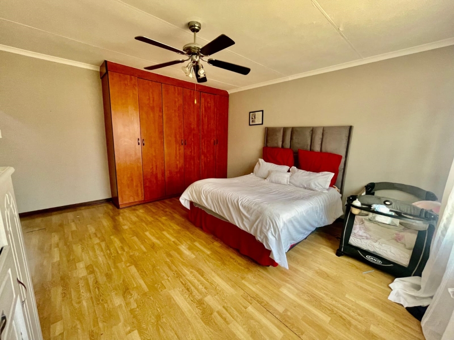 To Let 3 Bedroom Property for Rent in Modder East Gauteng
