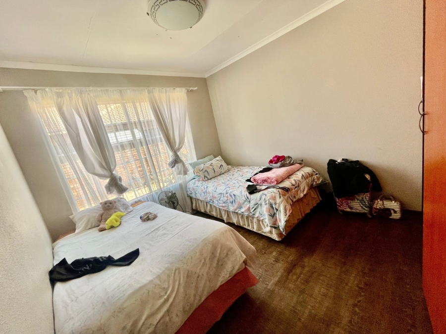 To Let 3 Bedroom Property for Rent in Modder East Gauteng