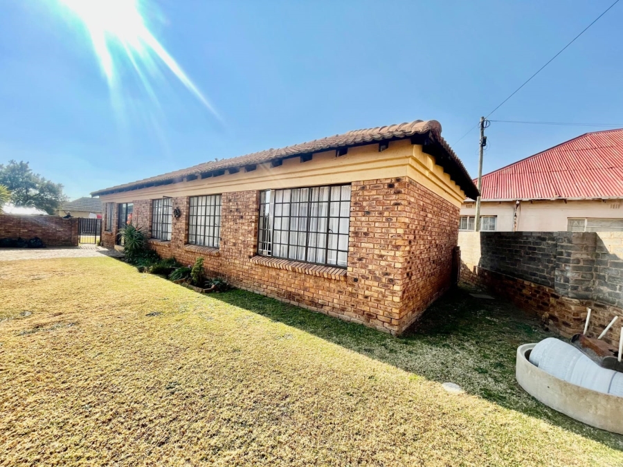 To Let 3 Bedroom Property for Rent in Modder East Gauteng