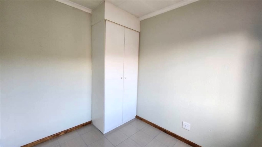 2 Bedroom Property for Sale in Halfway House Gauteng