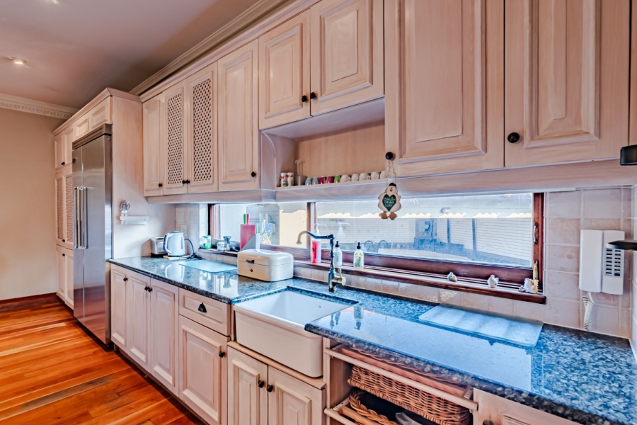 5 Bedroom Property for Sale in Lynnwood Gauteng