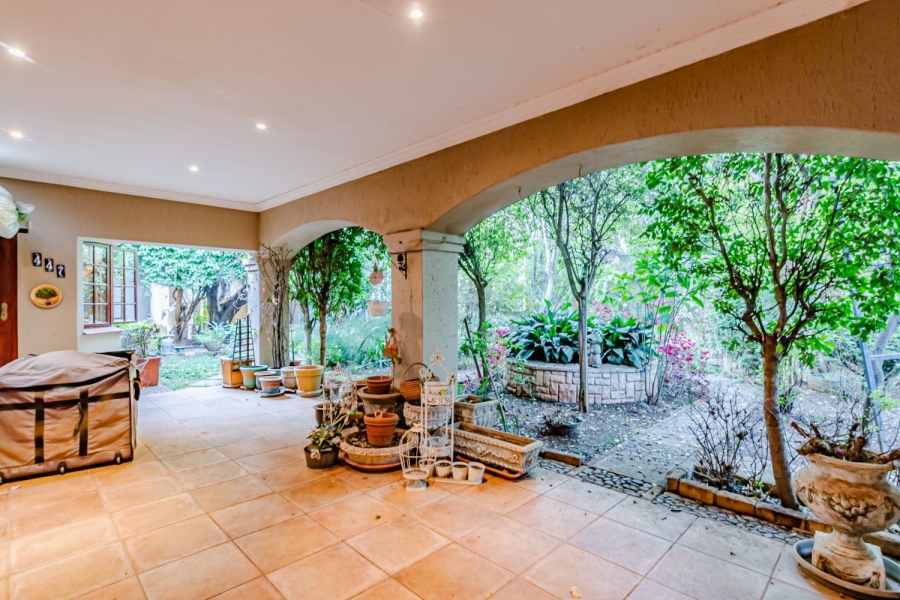 5 Bedroom Property for Sale in Lynnwood Gauteng