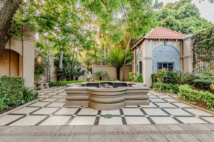 5 Bedroom Property for Sale in Lynnwood Gauteng