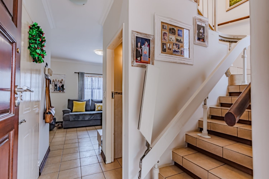 2 Bedroom Property for Sale in Olympus AH Gauteng