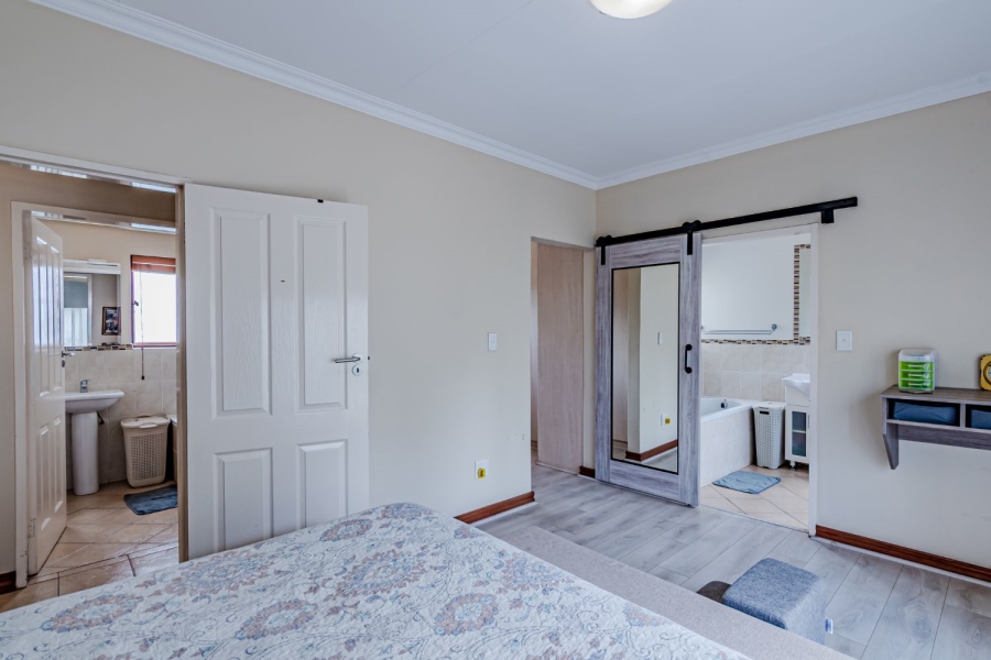 2 Bedroom Property for Sale in Olympus AH Gauteng