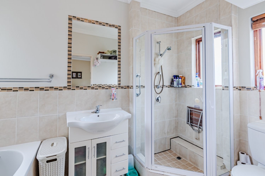 2 Bedroom Property for Sale in Olympus AH Gauteng