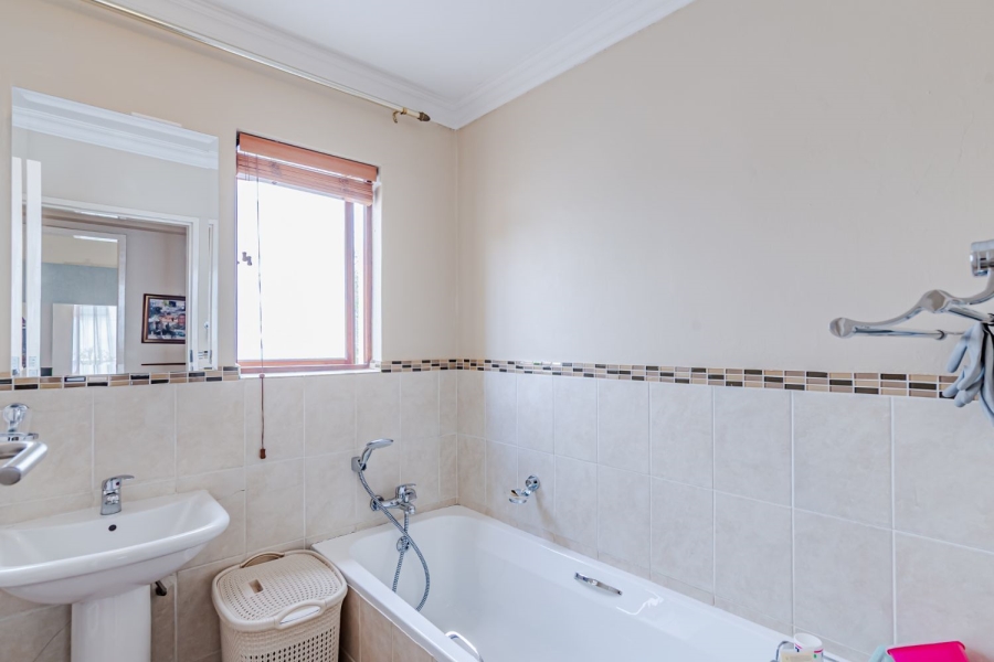 2 Bedroom Property for Sale in Olympus AH Gauteng
