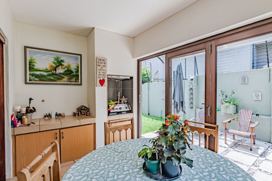 2 Bedroom Property for Sale in Olympus AH Gauteng