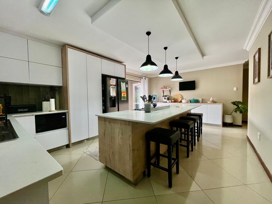 5 Bedroom Property for Sale in Sable Hills Gauteng