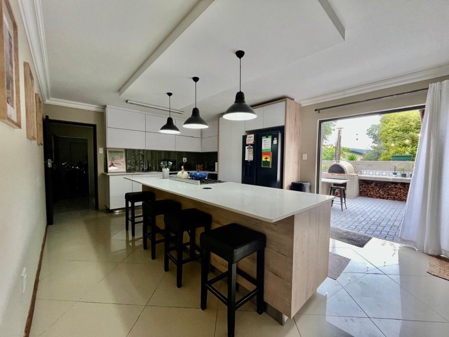 5 Bedroom Property for Sale in Sable Hills Gauteng