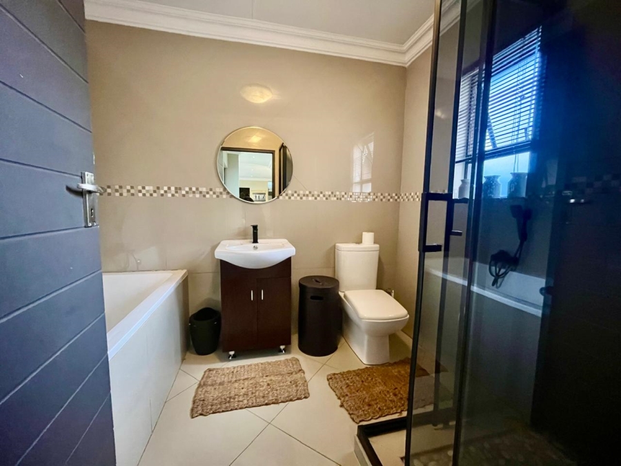 5 Bedroom Property for Sale in Sable Hills Gauteng