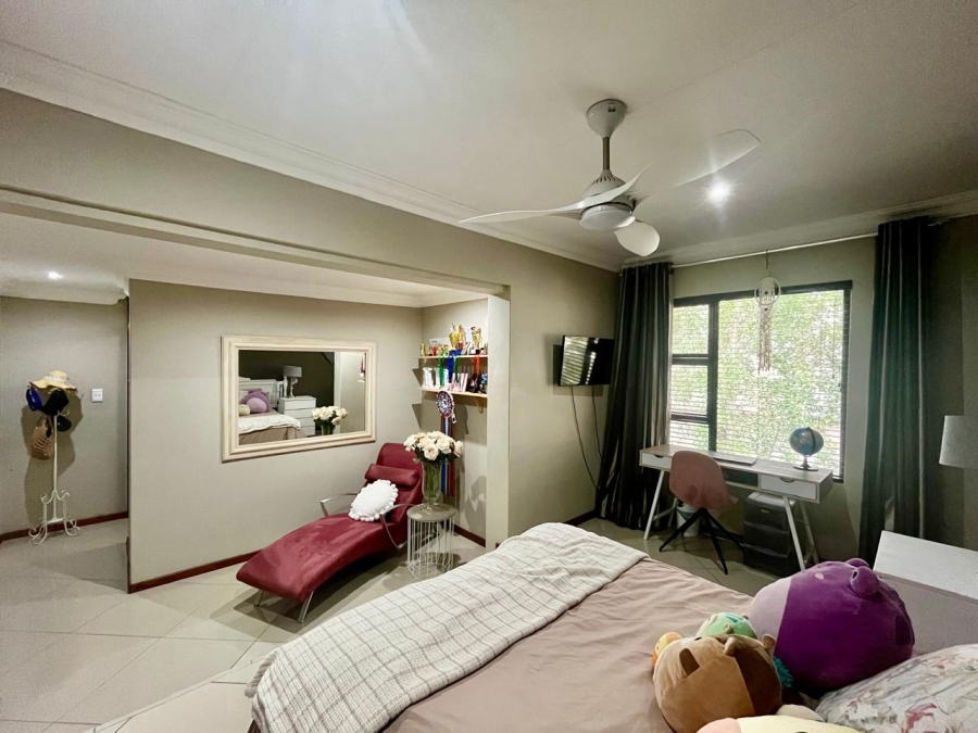 5 Bedroom Property for Sale in Sable Hills Gauteng