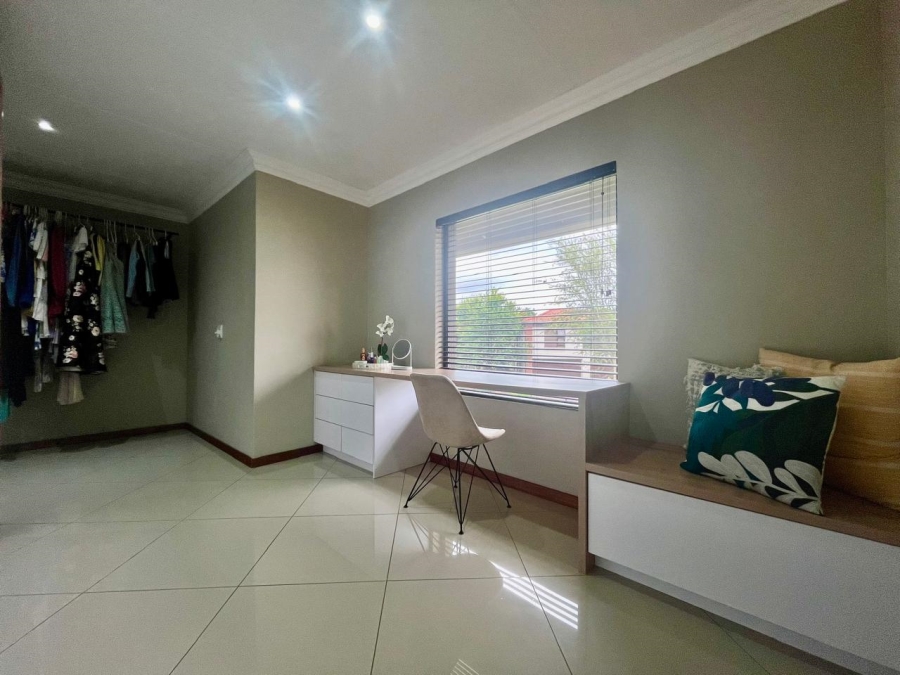 5 Bedroom Property for Sale in Sable Hills Gauteng