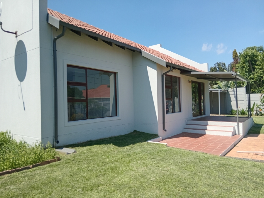 3 Bedroom Property for Sale in Douglasdale Gauteng