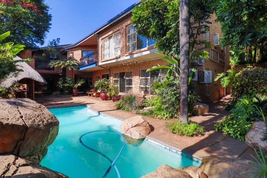 5 Bedroom Property for Sale in Magalieskruin Gauteng