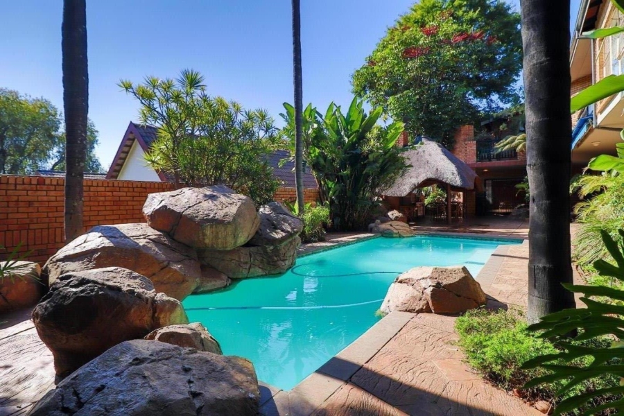 5 Bedroom Property for Sale in Magalieskruin Gauteng