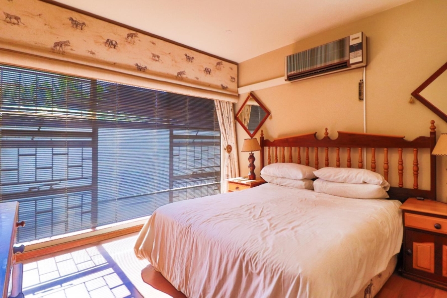 5 Bedroom Property for Sale in Magalieskruin Gauteng