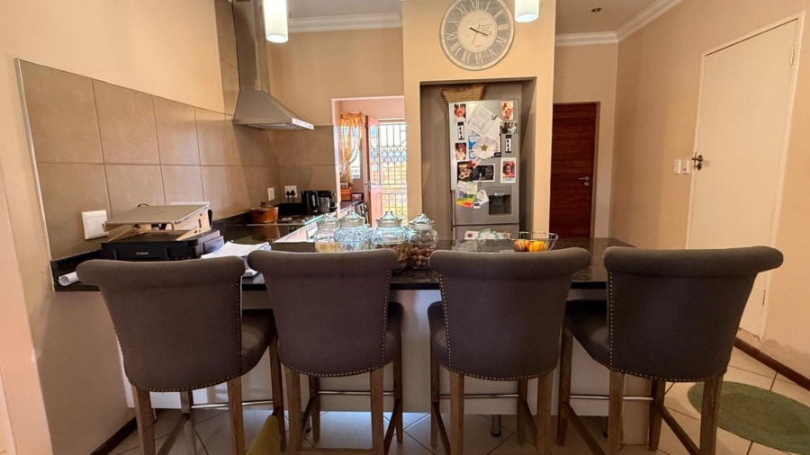 3 Bedroom Property for Sale in Monavoni Gauteng