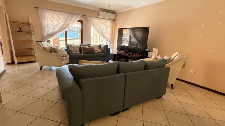 3 Bedroom Property for Sale in Monavoni Gauteng
