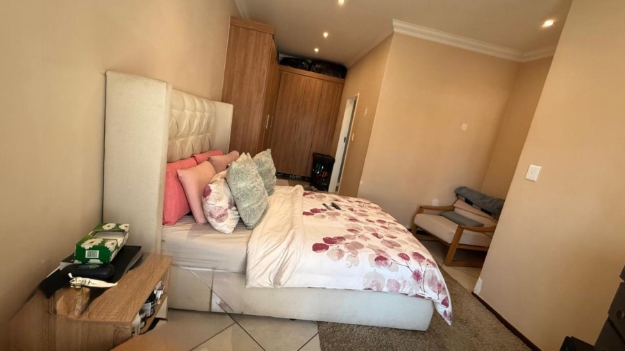 3 Bedroom Property for Sale in Monavoni Gauteng