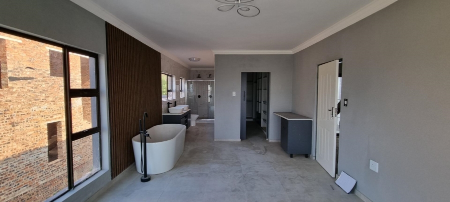 5 Bedroom Property for Sale in Montana Gauteng