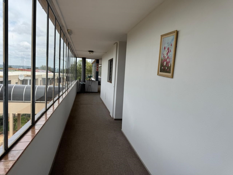 To Let 2 Bedroom Property for Rent in Faerie Glen Gauteng