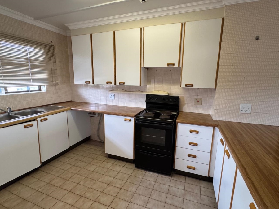 To Let 2 Bedroom Property for Rent in Faerie Glen Gauteng