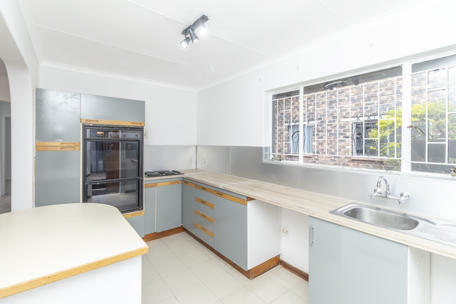 3 Bedroom Property for Sale in Hurlingham Manor Gauteng