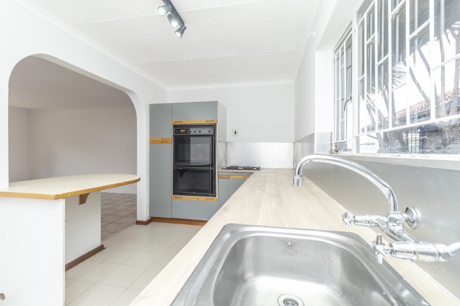 3 Bedroom Property for Sale in Hurlingham Manor Gauteng