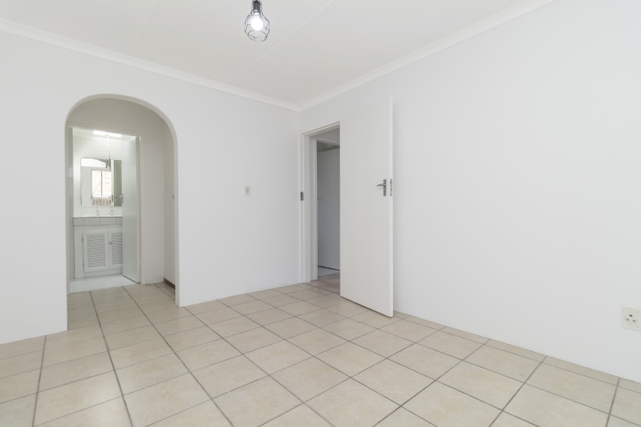 3 Bedroom Property for Sale in Hurlingham Manor Gauteng