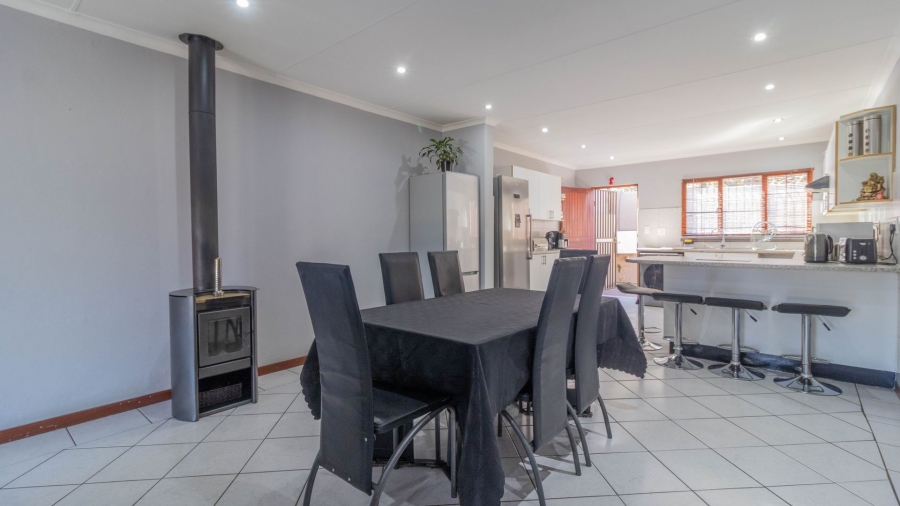 3 Bedroom Property for Sale in Bassonia Gauteng