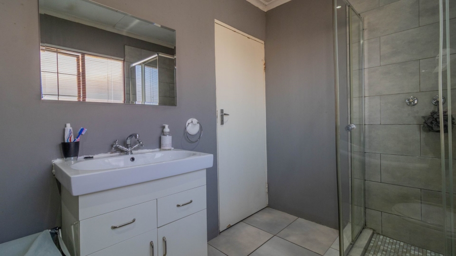 3 Bedroom Property for Sale in Bassonia Gauteng