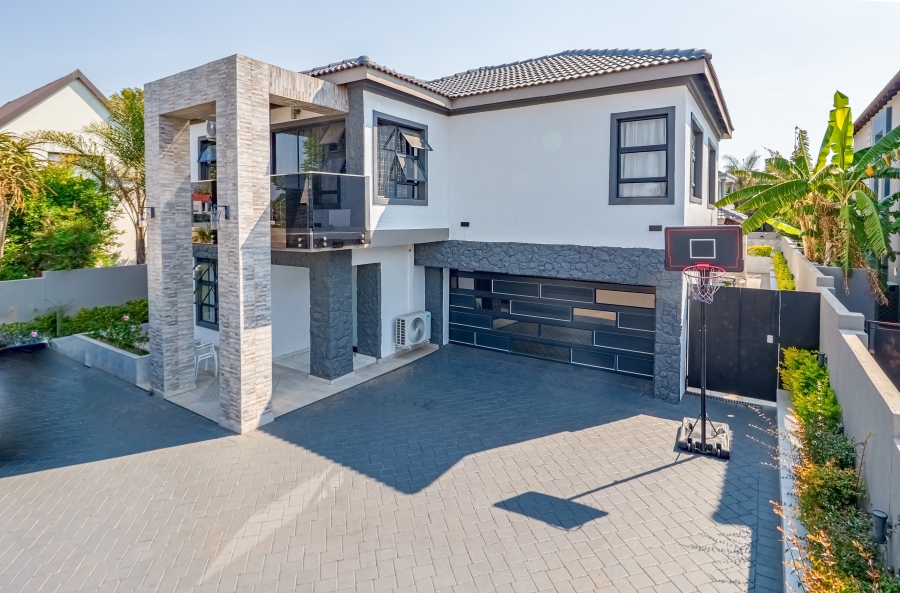 To Let 6 Bedroom Property for Rent in Willow Acres Gauteng