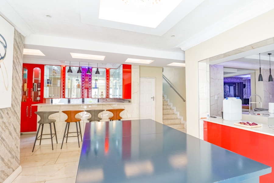 To Let 6 Bedroom Property for Rent in Willow Acres Gauteng