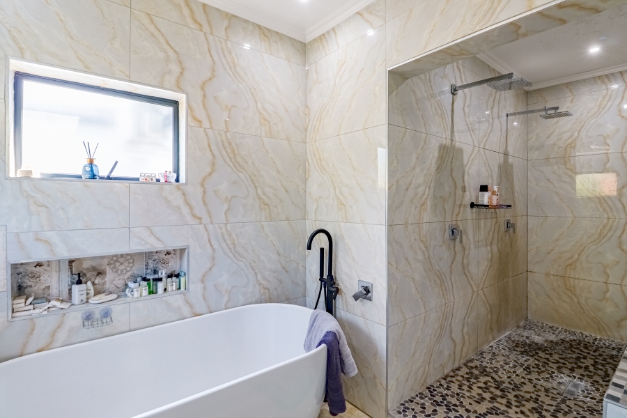 To Let 6 Bedroom Property for Rent in Willow Acres Gauteng