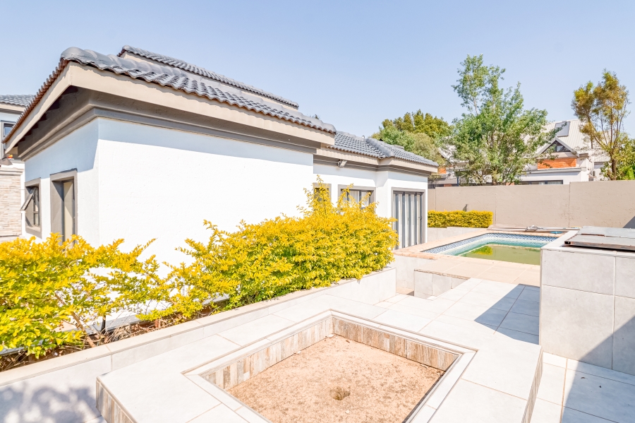 To Let 6 Bedroom Property for Rent in Willow Acres Gauteng