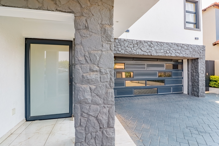 To Let 6 Bedroom Property for Rent in Willow Acres Gauteng