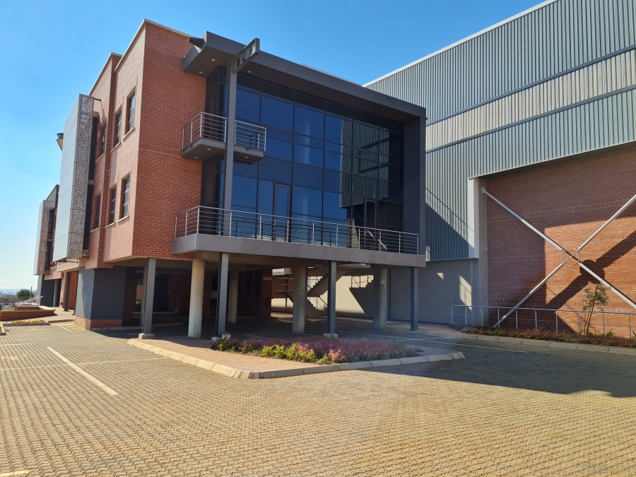 To Let commercial Property for Rent in Louwlardia Gauteng