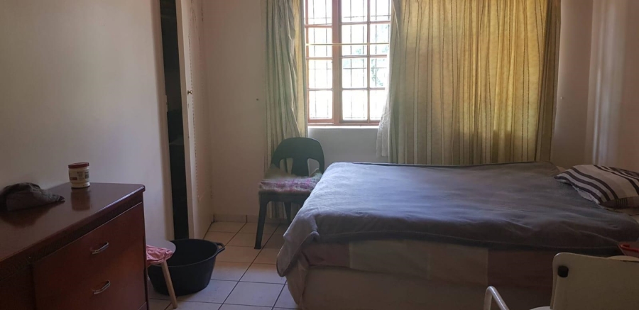 6 Bedroom Property for Sale in Lakefield Gauteng